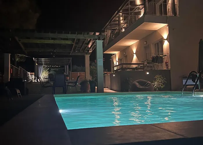 Privileged Villa Néa Péramos