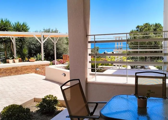 Iris Studios Chios Karfas