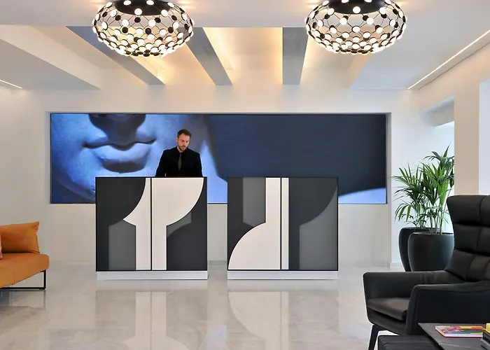 The Athenaeum Luxury Hotel
