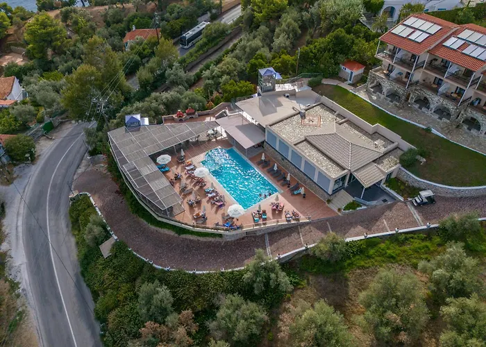 La Luna Hotel Troulos
