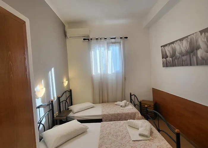Aleka'S Rooms Τήνος