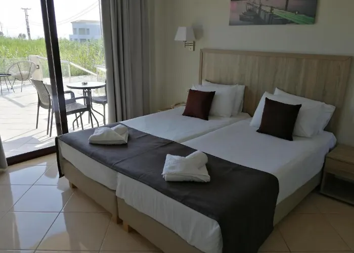 Carisa Suites And Apartments Maleme 