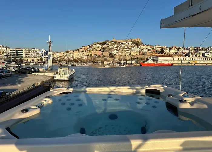 Majesty Yacht Καβάλα