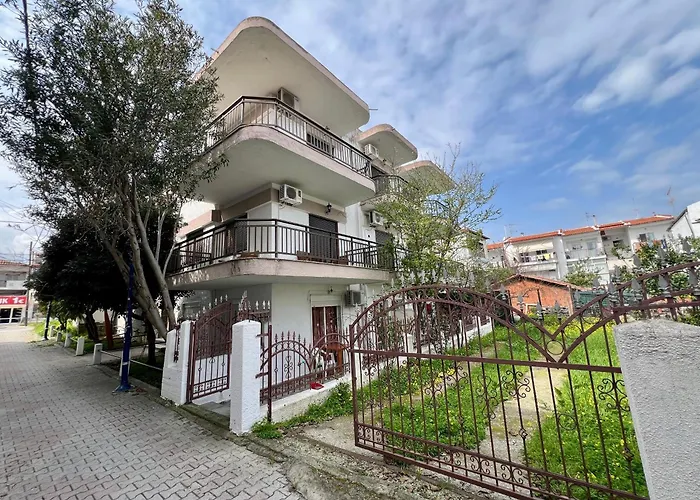 Pelekan Rooms And Apartments Athina 32 Pefkochori