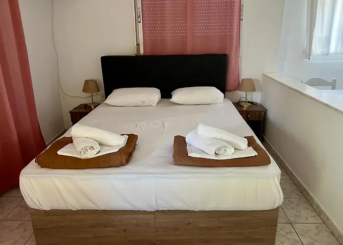 Pelekan Rooms And Apartments Athina 11 Πευκοχώρι