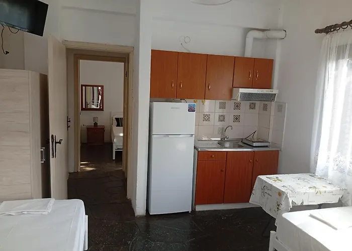 Vangeli'S Garden House Nea Poteidaia