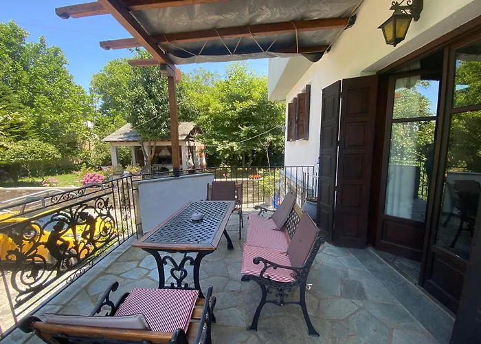 Artemisia House Ξενοδοχείο Τσαγκαράδα
