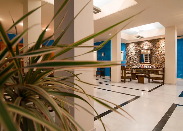 Antinea Suites Hotel & Spa Kamari 