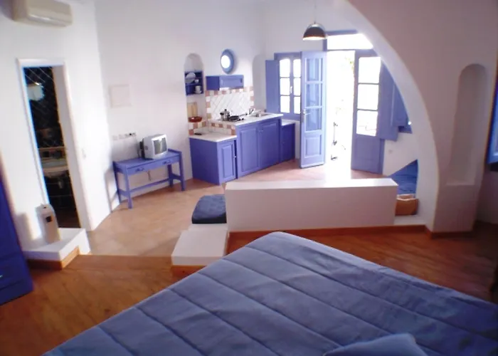 Meltemi Suites Perissa 