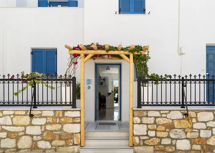 Ikaros Studios & Apartments Naxos City
