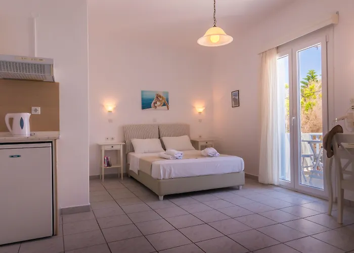 Aeolis Hotel Αδάμας