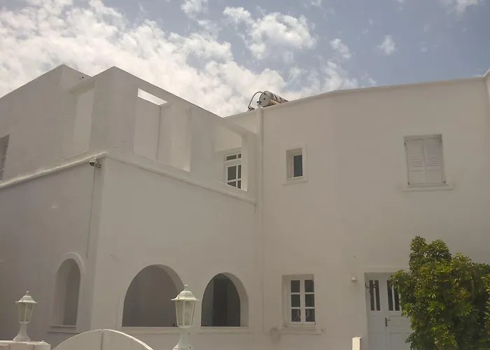 Alma Thera Boutique Hotel Perissa (Santorini)