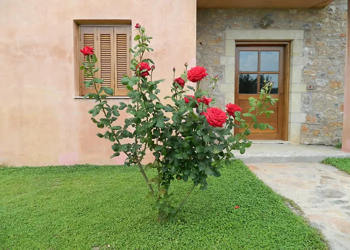 Liotrivi Historical Mansion And Boutique Hotel Μονεμβασιά