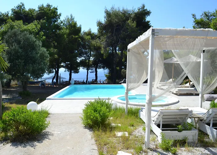 Entechnos Living Aparthotel Megali Ammos 