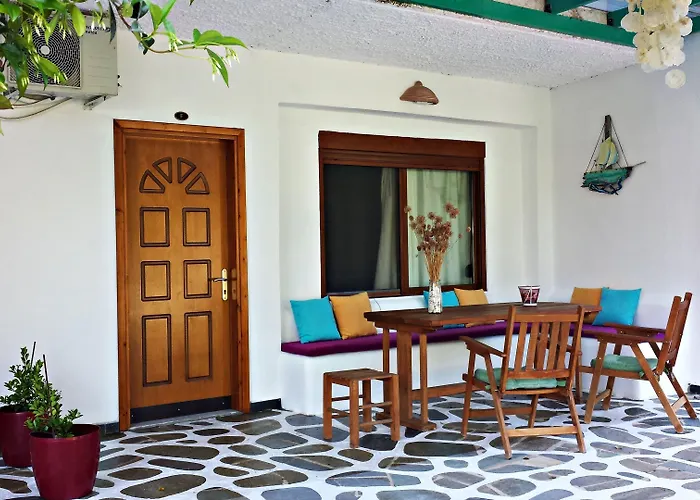Efrosini Hotel Apartments & Studios Paralia Panteleimonos