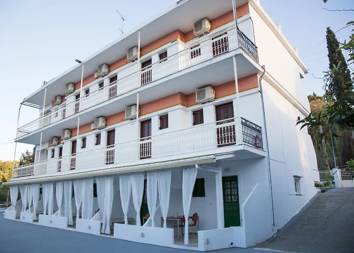Aristides Studios Perama 