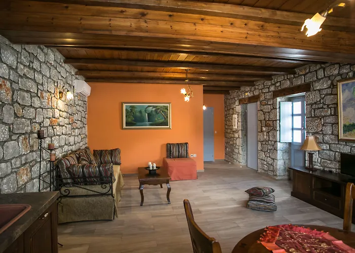 Εn Plo Luxury Suites Καραβοστάσι