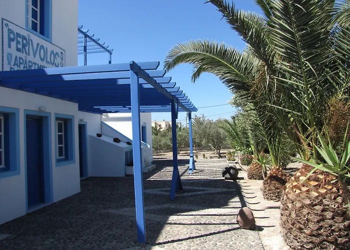 Studios Apartments Perivolos