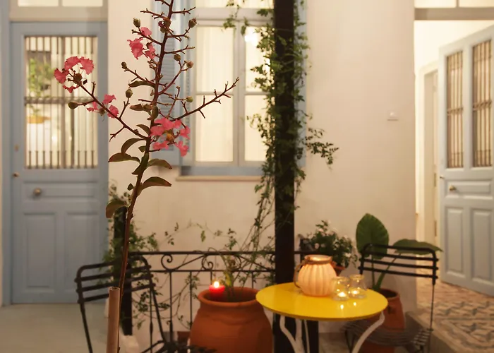 Live In Athens, Thiseio Historic House