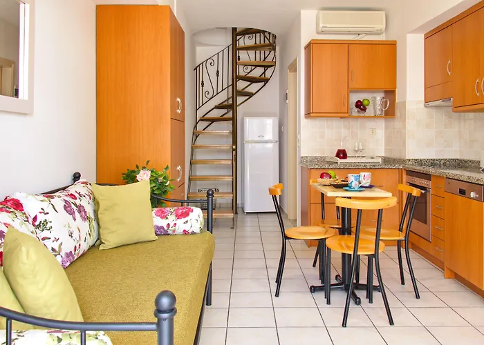 Hotel Maria Rousse Malia