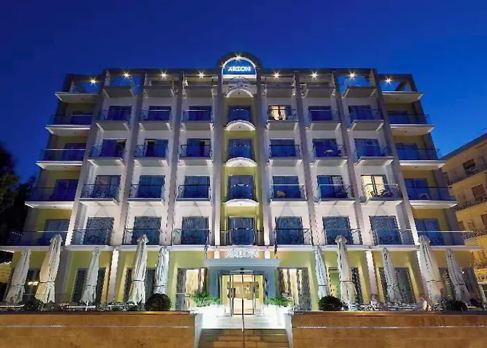 Arion Hotel Λουτράκι