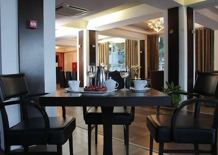 Galaxy Art Hotel Ωραιόκαστρο