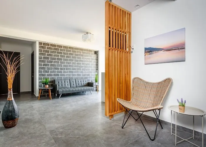 Asteras Studios Paralía