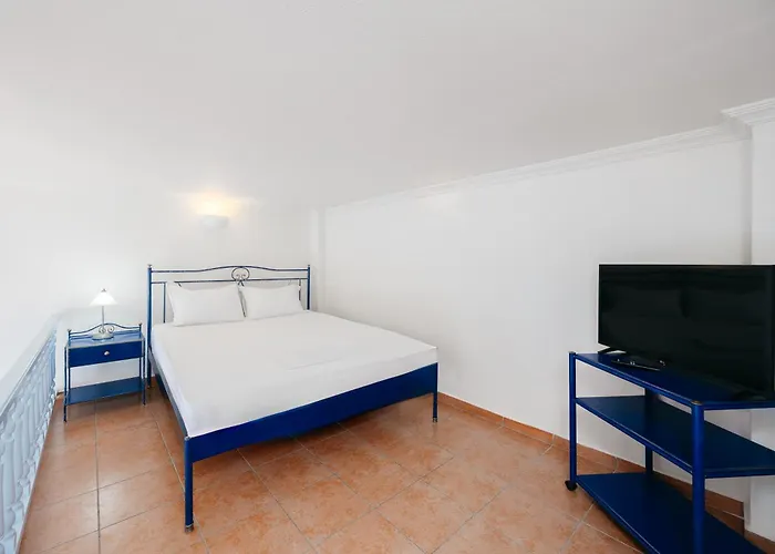 Kastro Suites Fira 