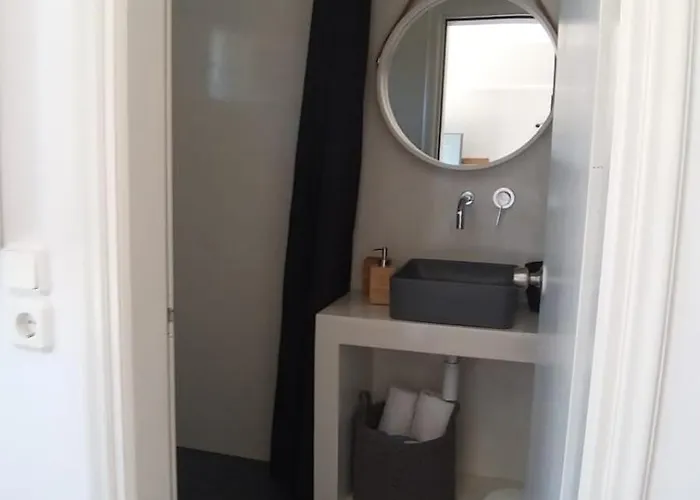 Pavezzo Aparthotel Chora 