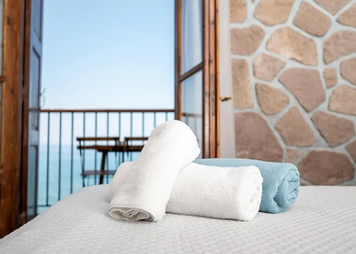 Olive Press Hotel Mithimna