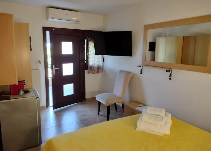 Anassa Deluxe Apartments & Studios Skala Potamia