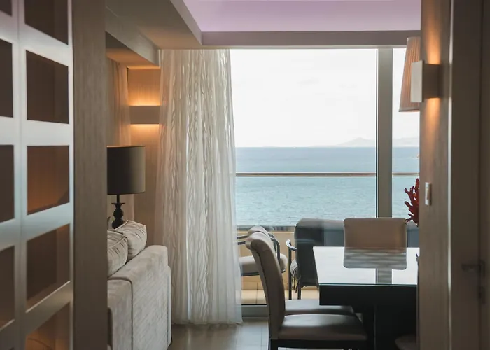 Vouliagmeni Hotels