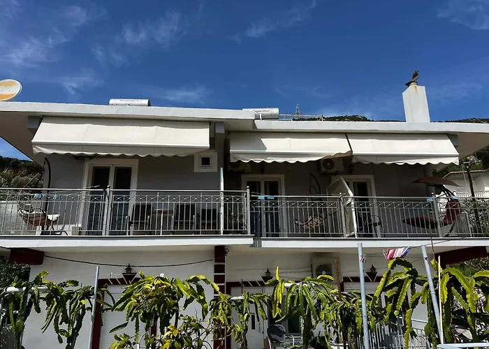 Elena Rista Studios Parga