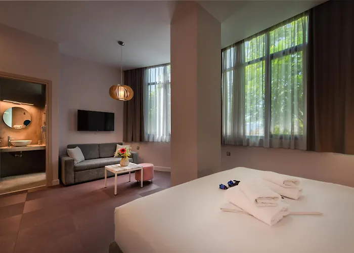 Avra Nafpliou Hotel