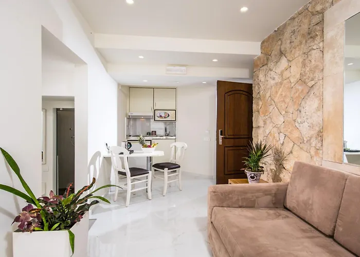 W Suites By Estia Stalida