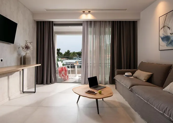 Lagomandra Luxury Suites With Private Pools Nikiti 