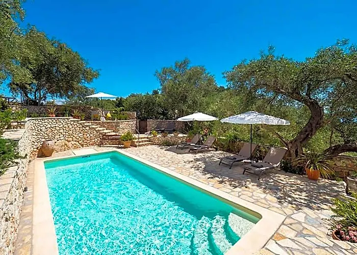 Paxos Hotels