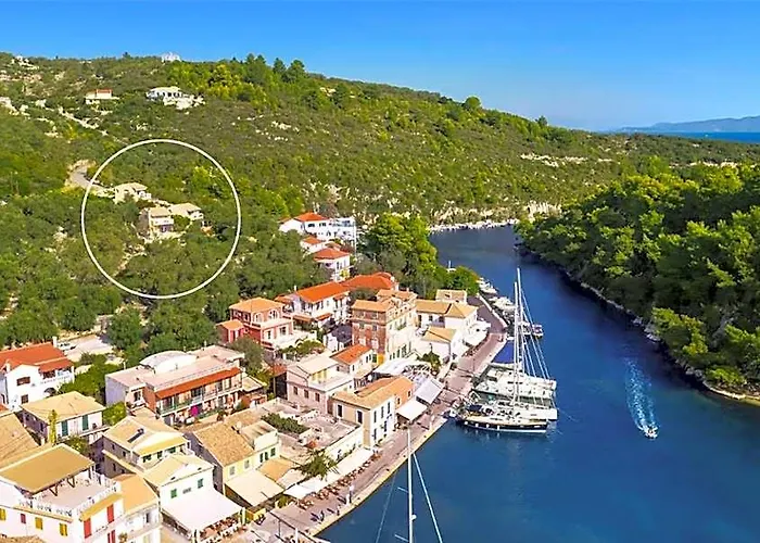Paxos Hotels