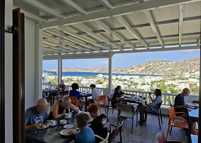 Homer'S Inn Hotel Chora 