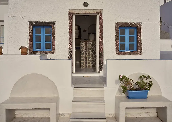 Amphitheater Cave Houses Fira 