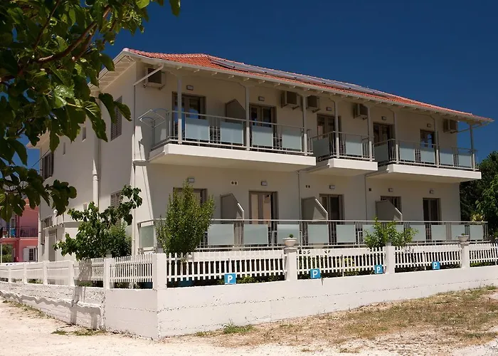 Savinos Rooms Vassiliki