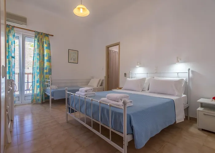 Ξενοδοχείο Δελφίνι Αδάμας