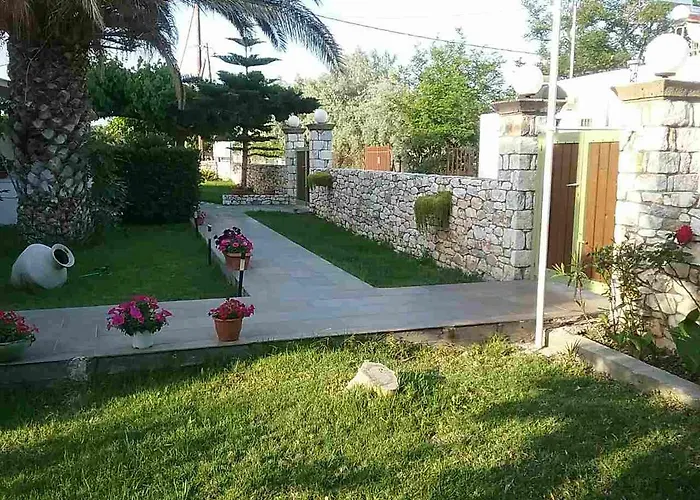 Irini Studios Σκύρος