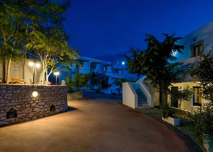 Contaratos Holiday Lettings Λιβάδι Κυθήρων