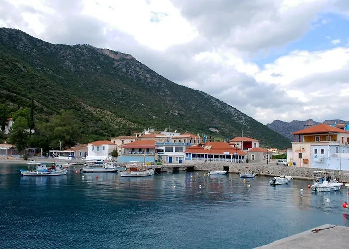Amera - Troumpas Family Apartments Λεωνίδιο