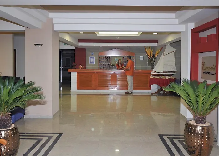 Emerald Hotel Kremasti 