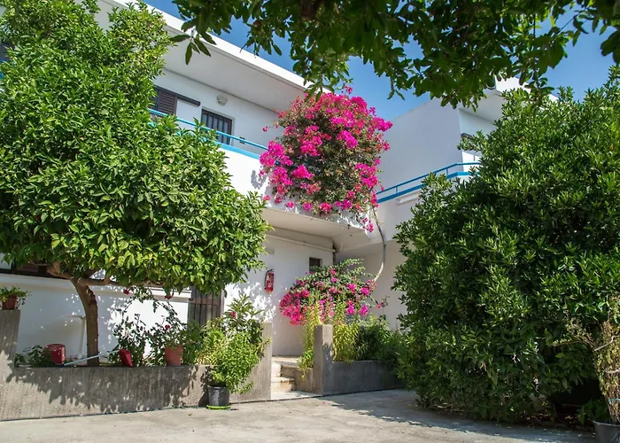 Yiannis Yard Studios & Apartments Kos Town