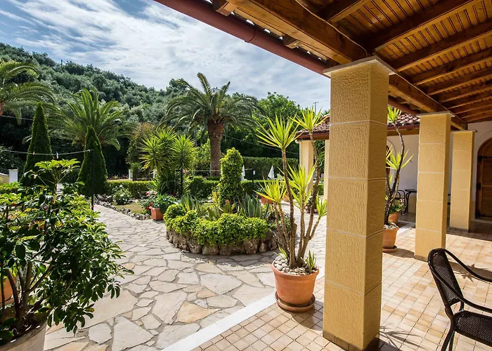 Villa Violetta Acharavi 