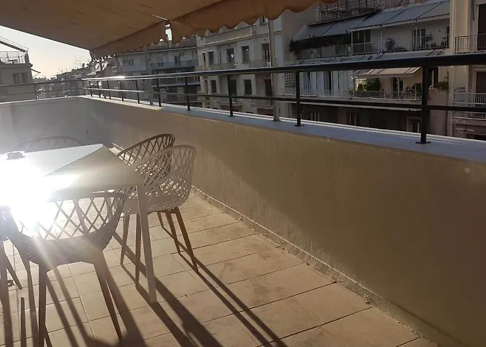 Pet friendly Palette Apartment Alice Blue - Athens Center, 3 Bd, 2 Bath