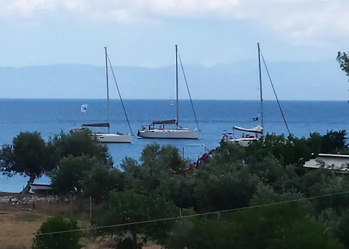 Manto Studios Τυρός